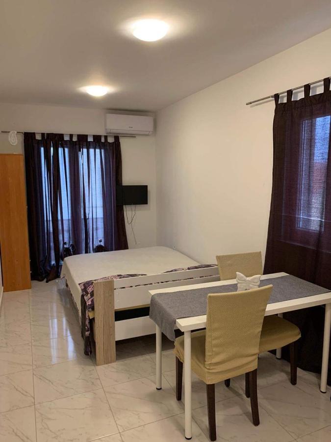 Apartamento Nada&Danijela Brodarica  Exterior foto
